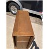 Image 24 : MID-CENTURY MODERN GATELEG DINING TABLE