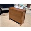 Image 5 : MID-CENTURY MODERN GATELEG DINING TABLE