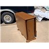 Image 8 : MID-CENTURY MODERN GATELEG DINING TABLE