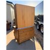 Image 13 : HOOSIER CUPBOARD IN EXCELLENT CONDITION