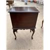 Image 8 : VINTAGE CHERRY QUEEN ANNE STYLE SILVERWARE/JEWELRY CHEST