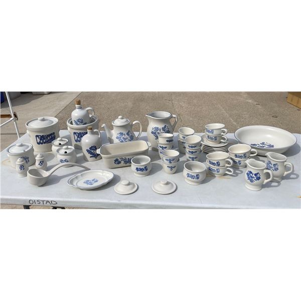 PFALTZGRAFF YORKTOWNE BLUE AND WHITE STONEWARE DISHES