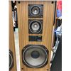 Image 4 : VINTAGE MITSUBISHI SS-3100 FLOOR-STANDING SPEAKERS - WORK! PAIR
