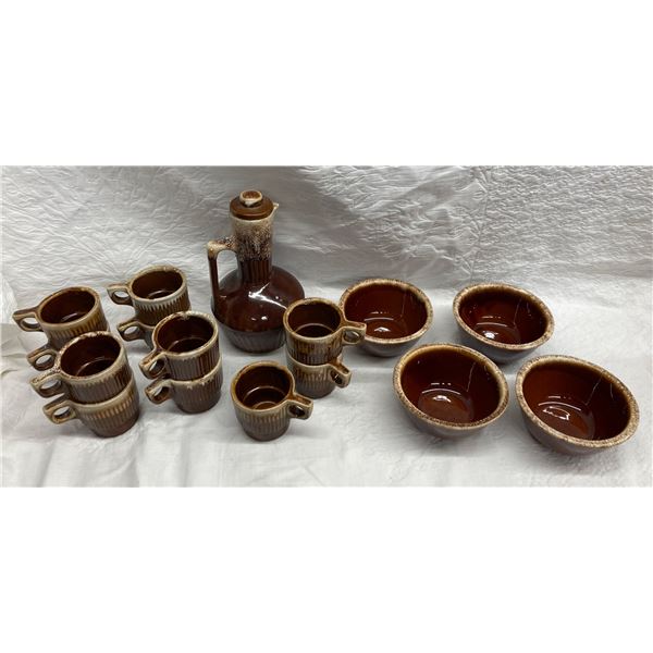 VINTAGE HULL BROWN DRIP POTTERY