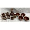 Image 1 : VINTAGE HULL BROWN DRIP POTTERY