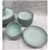 Image 5 : UNIVERSAL POTTERIES "BALLERINA" LINE