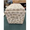 Image 10 : VINTAGE STORAGE CHEST
