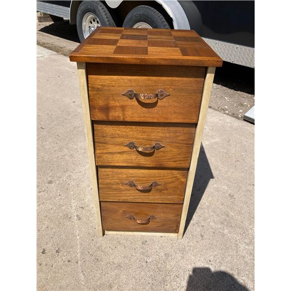 VINTAGE WOODEN CHEST OF DRAWERS