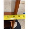 Image 8 : STAND AND BOOKSHELF