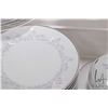 Image 3 : Rosenthal "Studio Linie" German china dinner ware including seven 10" plates, twelve 7 1/2" plates, 