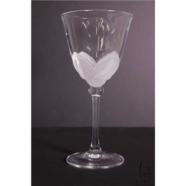 Twelve J.G. Durand "Florence" French crystal 7 1/2" wine glasses