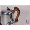 Image 4 : Vintage Picquot Ware mid-century modern teapot, made from "Magnalium" ( magnesium-alumium alloy) cir