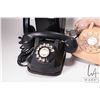 Image 3 : 4 Vintage desk phones
