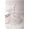 Image 3 : Royal Albert "Memory Lane" dinner service for eight including 10 1/2" dinner plates, 8 1/4" plates a