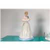 Image 2 : Two Walt Disney porcelain figurines including 4th release The Gift of Kindness Cinderella no. 400452