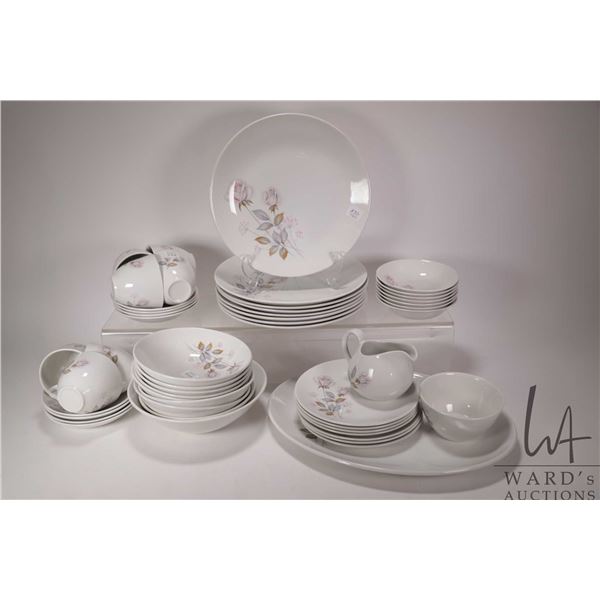 Selection of vintagve Dubarry Ridgway "White Mist" dinnerware including eight each of dinner plates,