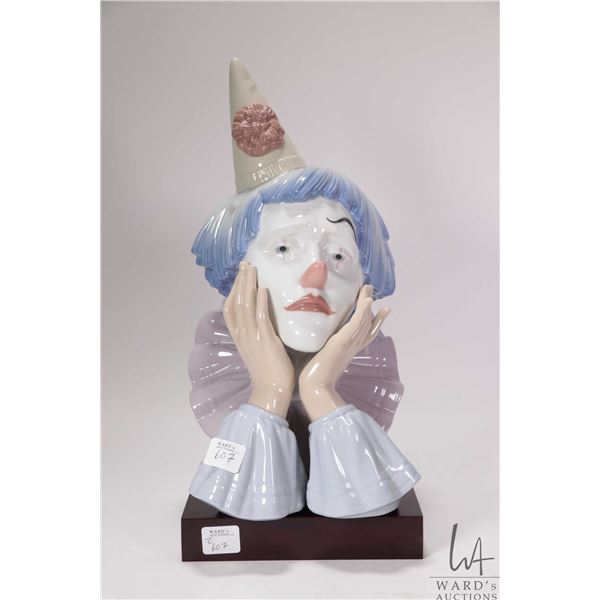 Lladro "Jester" porcelain bust, model 5129, 12 1/2" in height and includes wooden plinth