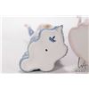 Image 4 : Two Lladro figurines including Aranjuez Little Lady #4879, note: missing umbrella shaft and The Debu