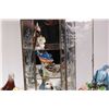 Image 4 : Large selection of porcelain birds including Stafford, Beswick, Royal Doulton, Radnor etc. plus a 13