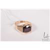 Image 1 : Gent's 10kt yellow gold ring set with cushion cut Rhodolite garnet cushion shaped 5.50ct gemstone. R