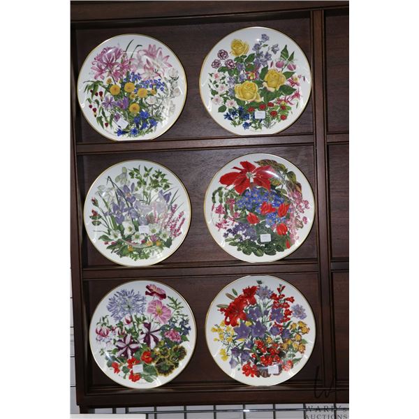 Twelve Franklin Porcelain The Royal Horticultural Society "Flowers of the Year Plate Collection"m ma