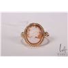 Image 2 : 10kt yellow gold cameo ring, size 6.75