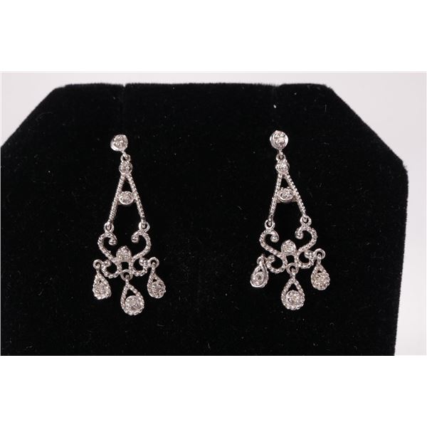 14kt white gold earring set with 0.05cts of genuine diamonds