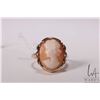 Image 2 : 14kt yellow gold and carved cameo ring, size 6.5