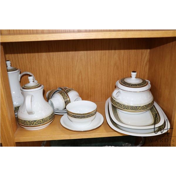 Bareuther German dinner service including dinner plates, side plates, bowls, fruit nappies, cups and