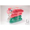 Image 1 : Approximately twenty five balls of Zellers Craftime 50 gram yarn in green and red