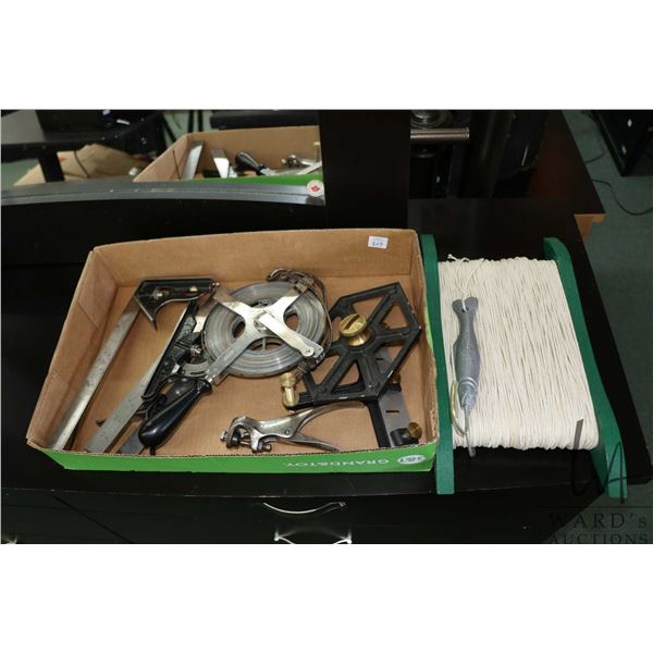 Selection of measuring tools including 3 assorted Starratt machinist squares, Veritas poly gauge and
