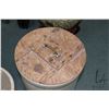 Image 3 : Two Medalta crocks including a four gallon and an eight gallon and one homemade wooden lid. Note: Un