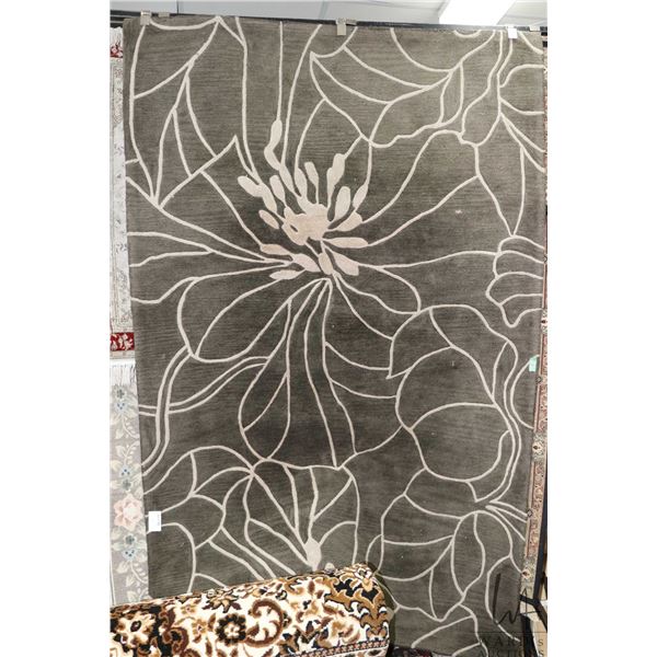 Modern charcoal and taupe floral carpet 60" X 96"