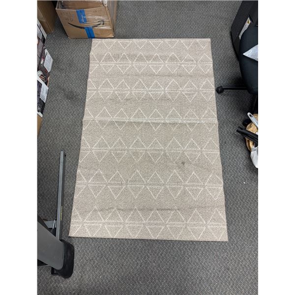 Rug 6X4 feet