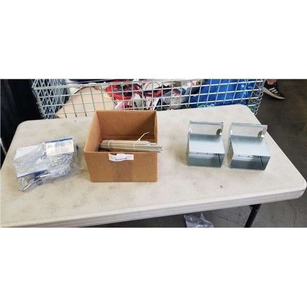 RABBIT FEEDING HOPPERS AND ACCESSORIES
