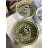 Image 3 : 4 VINTAGE VEHICLE RIMS
