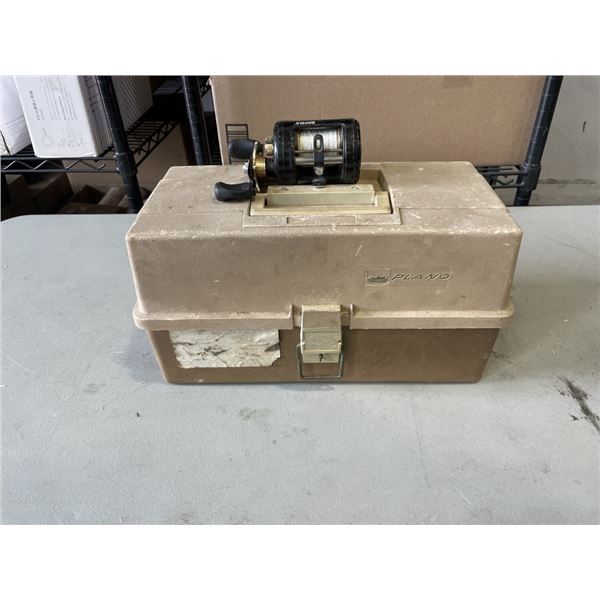 RAPALA LEVEL WIND FISHING REEL AND TACKLE BOX WITH CONTENTS