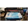 Image 1 : BADMINTON SET AND INFLATABLE RAFT
