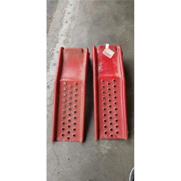 PAIR OF METAL CAR RAMPS