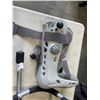 Image 2 : OVER DOOR PULL UP BAR AND ANKLE BOOT