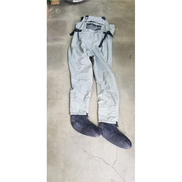 SET OF FISHING WAIDERS, SIZE LARGE
