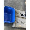 Image 4 : 5 STORAGE TOTES, 4 W/ BUILT IN LIDS