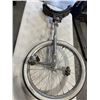 Image 4 : SILVER UNICYCLE