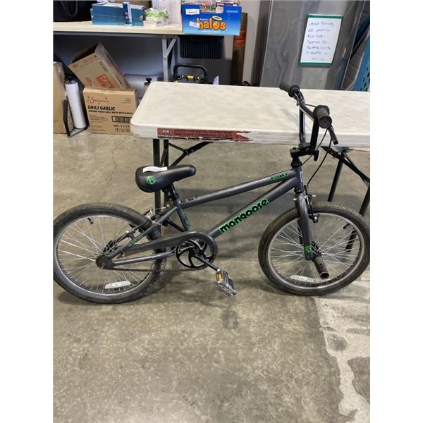 MONGOOSE BMX BIKE
