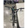 Image 2 : MONGOOSE BMX BIKE