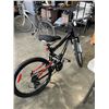 Image 5 : BLACK CCM BIKE