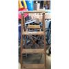 Image 2 : WOOD A FRAME LADDER, 5 FOOT