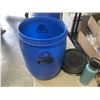 Image 3 : 2 FOOD GRADE PLASTIC DRUMS (40 LITRE CAPACITY EACH) W/ LIDS
