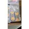Image 3 : TRAY OF ASSORTED RETRACTABLE RAZOR BLADE SETS