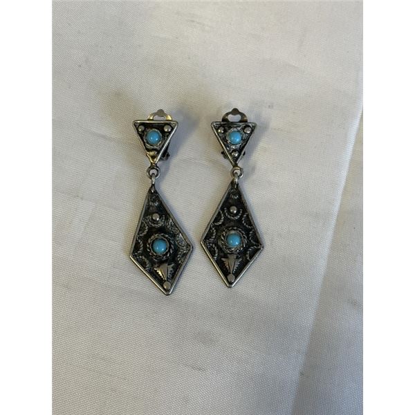 PAIR OF VINTAGE SILVER W/ TURQUOISE STONES CLIP ON EARRINGS